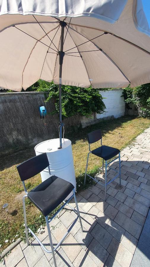 4 Room Flat With Garden And Pool Kittsee Exterior foto